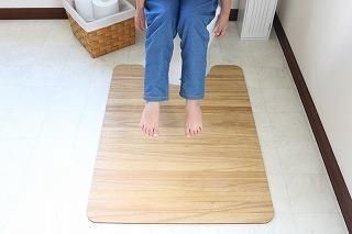 kirisai 桐のはっ水消臭トイレマット 80×105cm